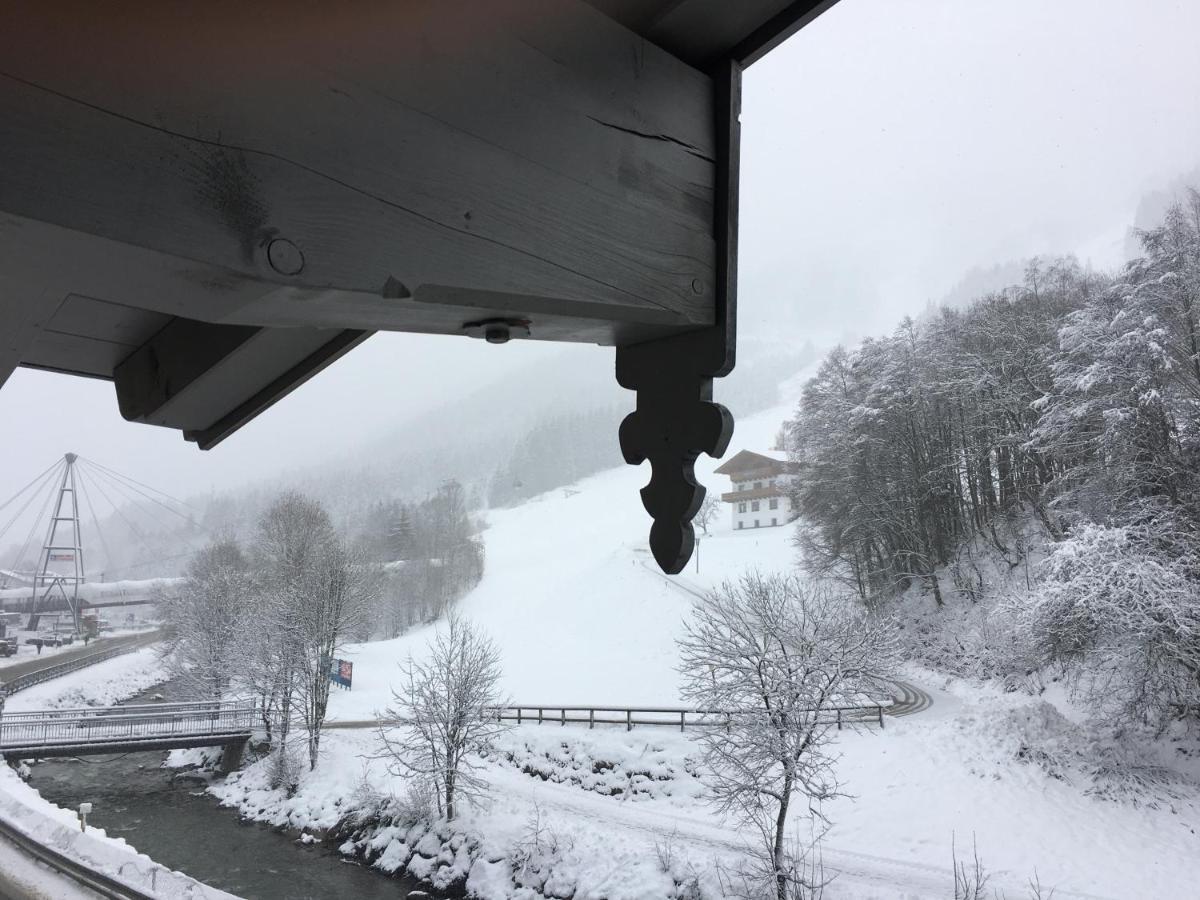 Haus Eder Steiner Bed & Breakfast ซาลบาคฮินเทอร์เกลมม์ ภายนอก รูปภาพ